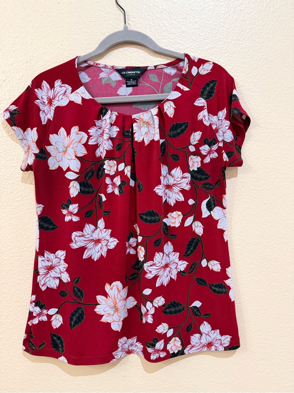 Liz Claiborne Career Red White Lily Floral Pleated Top S